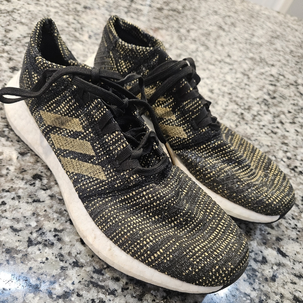 Adidas boost 9.5